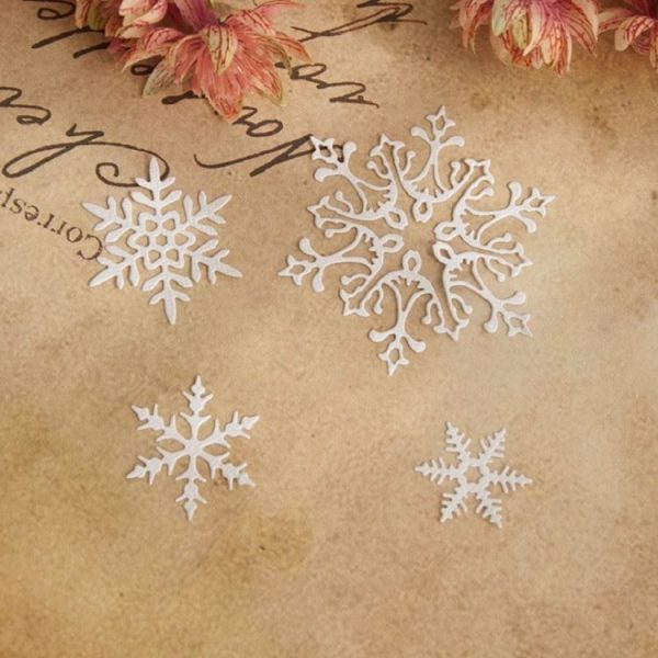 4 In 1 Snowflake Metal Embossing Cutting Knife Mold Carbon Steel Paper Cutting Card Template - Image 4