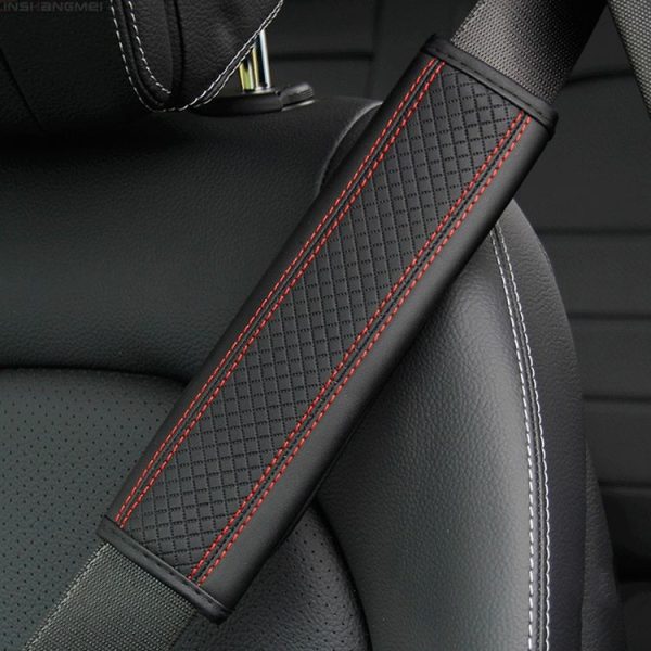 Fiber Leather Embossed Car Seat Belt Shoulder Cover Protector 6.5X23cm (Black Red)
