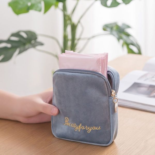 Plush Cloth Sanitary Napkin Storage Bag Sanitary Pad Storage Bag (Gray) - Image 4