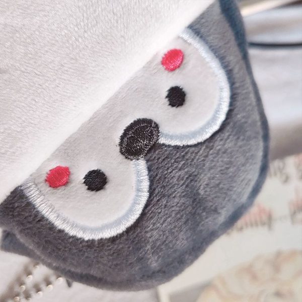 2pcs Cute Little Penguin Coin Purse Lipstick Data Cable Bag (9x8.5x4cm) - Image 3