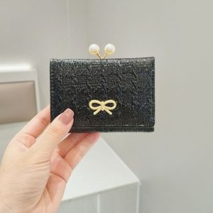 Ruched Textured Bow Pearl Clip Tri-Fold Short Wallet (Black)