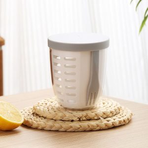 600ml Fruit and Veggie Snack Cup with Lid and Fork Airtight Leak-proof Salad Box (White)