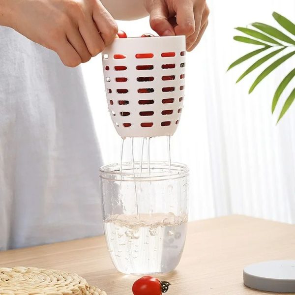 600ml Fruit and Veggie Snack Cup with Lid and Fork Airtight Leak-proof Salad Box (White) - Image 5