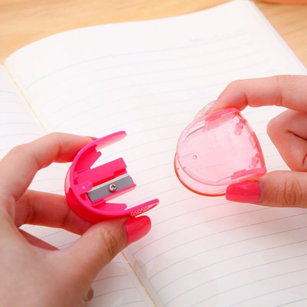 Deli 0578 Mini Cute Non-slip Pencil Sharpener Children Pencil Sharpener (Random Color Delivery) - Image 3