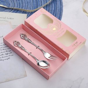 2pcs / Pack Retro Openwork Carved Dessert Spoon Fork Set Engraved Cutlery Gift Box, Style: Pink Box (Silver)