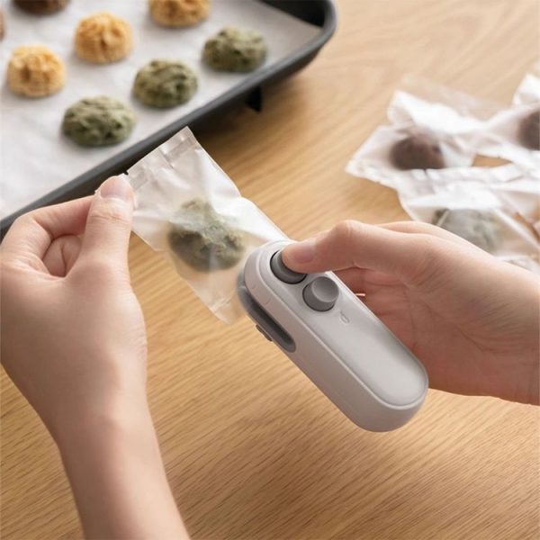 Small 2-in-1 Rechargeable Magnetic Snack Sealer Household Mini Sealing Machine (Green) - Image 11