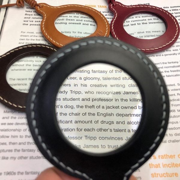 3X Adjustable Hanging Magnifier Portable Elderly Magnifying Glass with Leather Case (Coffee) - Image 7