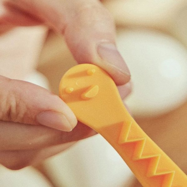 2pcs / Set Lace Egg Cutter DIY Egg Mold Kitchen Salad Making Tools - Image 5