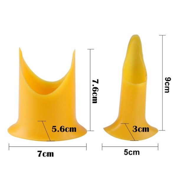 2 In 1 Chili Pepper Seed Extractor Kitchen Fruit and Vegetable Corer (OPP Packaging Color Random Delivery) - Image 3