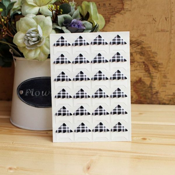 2 PCS Retro Plaid Stripe Photo Corner Sticker Album Handmade Sticker Accessories (Retro Black Grid) - Image 2