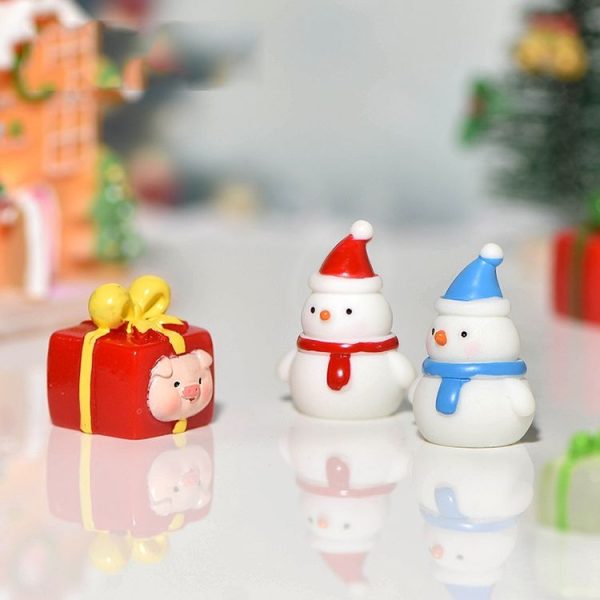 5pcs Christmas Micro Landscape Snowscape Decoration Accessories Christmas Resin Ornament, Style: No.2 Yellow Hat Snowman - Image 3