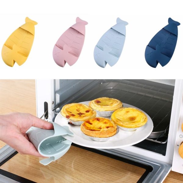 Cartoon Kitchen Thickened Heat-proof Anti-scald Gloves Oven and Microwave Oven Heat Insulation Glove (Light Blue) - Image 4