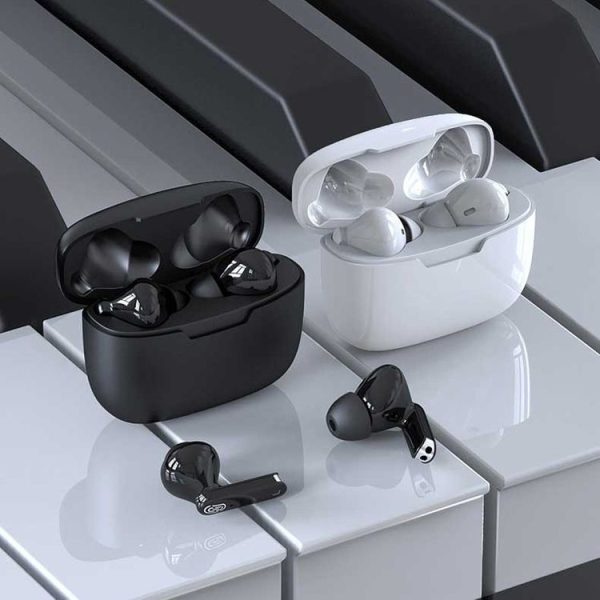 Hishell Y113 Smart Voice Translator Earphone Wireless Earbuds Real Time Instant Online 40 Languages Translate Earphone (Black) - Image 2