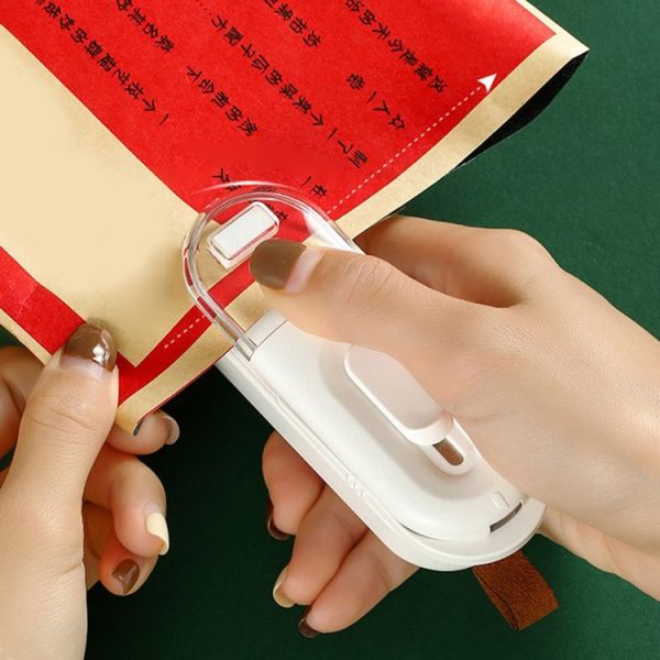 Food Packaging Sealer 2 In 1 Magnetic Mini Handheld Vacuum Sealer Machine With Cutter (White) - Image 11