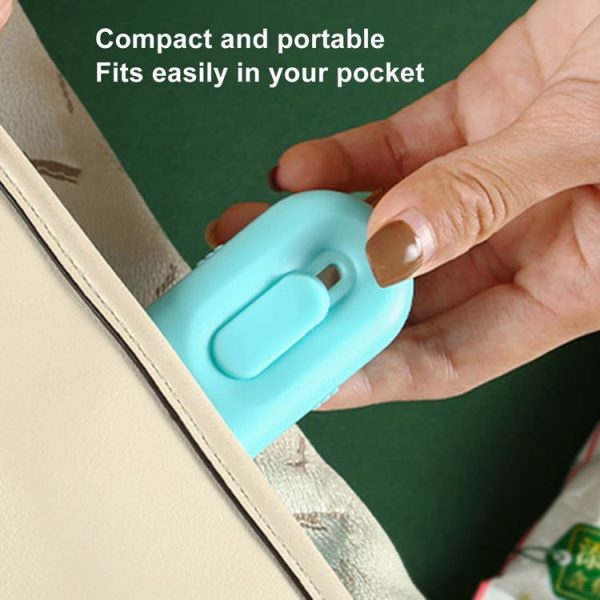 Food Packaging Sealer 2 In 1 Magnetic Mini Handheld Vacuum Sealer Machine With Cutter (White) - Image 5