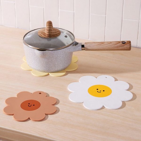 Sunflower Cute PVC Heat Insulation Mat Household High Temperature Resistant Table Pad, Style: Yellow Small - Image 2