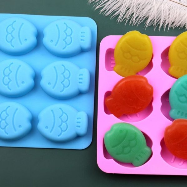 6 Grids Little Fish Shape Silicone Cake Mould Handmade Soap Mould (Pink) - Image 2
