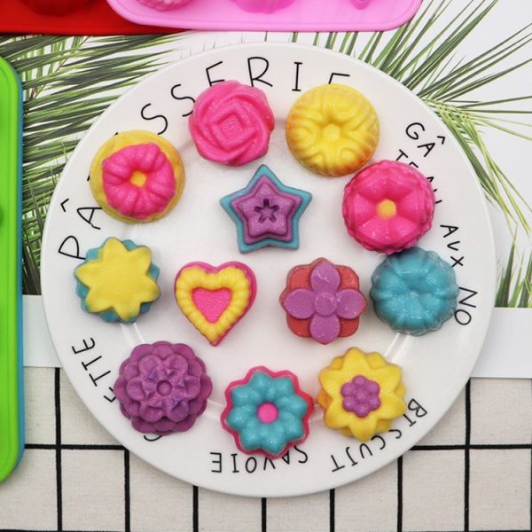 12 Grids Different Flower Grass Shape Silicon Model Kitchen Baking Cake Model DIY Handmade Soap Mould, Specification: Pink Light Model - Image 4