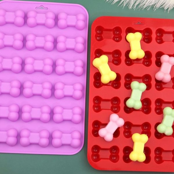 18 Grids Dog Bone Silicone Baking Cake Molds DIY Fire Paint Wax Mould (Purple) - Image 4