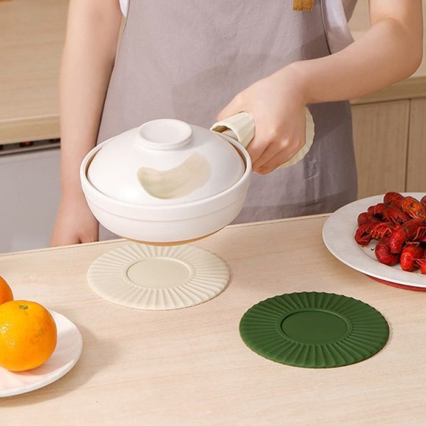 Household Silicone Heat Insulation Mat Kitchen High Temperature Resistant Baking Placemats (White) - Image 8