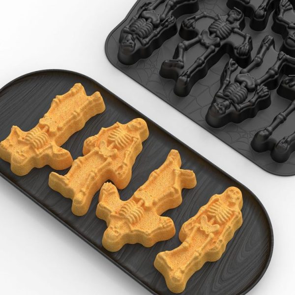 8 Grids Skull Cake Mold Halloween Silicone Mold (Black) - Image 5