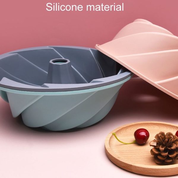 Swirl Model Silicone Cake Mold Household High Temperature Resistance Baking Pan (Green) - Image 5