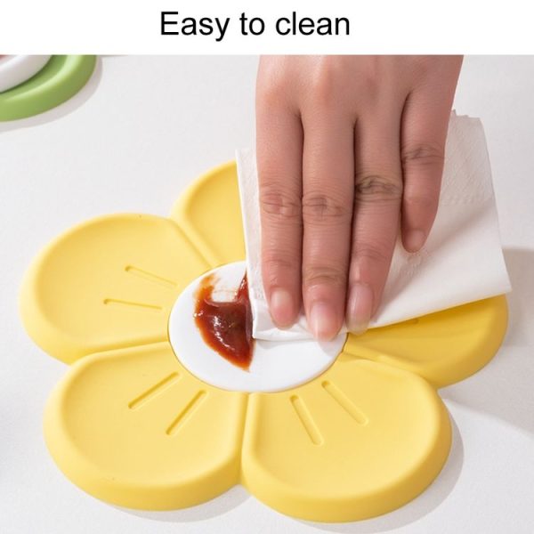 17.5cm Household Cherry Blossom Silicone Heat Insulating Mat Kitchen High Temperature Resistant Baking Placemat (Yellow) - Image 5