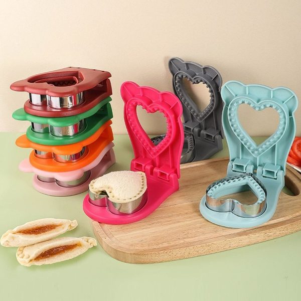 Love Sandwich Sealing Mould Household DIY Baking Tools (Rose Red) - Image 2