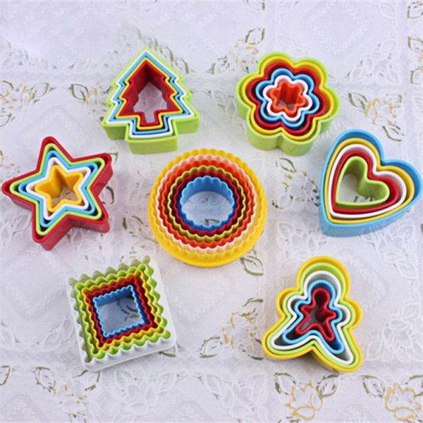 5pcs / Set Cookies Plastic Cake Mould Biscuit Plunger Forms DIY Baking Tools (Tree) - Image 4