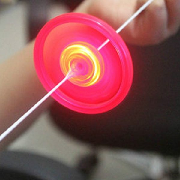 10 PCS Flash Pull Line Hot Wheels Light Flywheel Pull Whistle Creative Children Toys (Random Color Delivery)