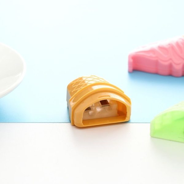 2 PCS Double Hole Plastic Pencil Sharpener Creative Cartoon Ice Cream Pencil Sharpener for Student Stationery, Random Color Delivery - Image 4
