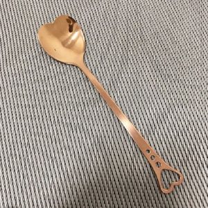 2 PCS Stainless Steel Spoon Portable Metal Coffee Teaspoon Creative Love Heart Shaped Wedding Party Gift Dinnerware, Color: Rose Gold Porous Love