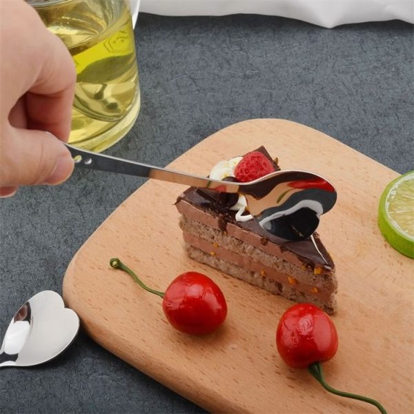 2 PCS Stainless Steel Spoon Portable Metal Coffee Teaspoon Creative Love Heart Shaped Wedding Party Gift Dinnerware, Color: Rose Gold Porous Love - Image 7
