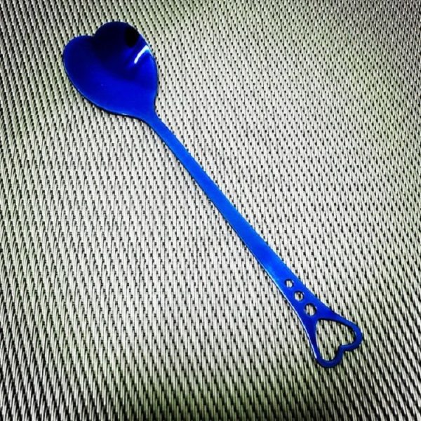 2 PCS Stainless Steel Spoon Portable Metal Coffee Teaspoon Creative Love Heart Shaped Wedding Party Gift Dinnerware, Color: Blue Porous Love - Image 2