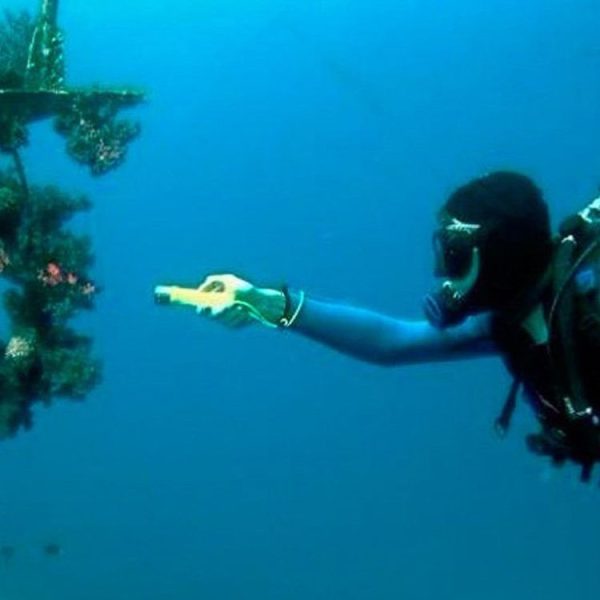 Waterproof Underwater Diving LED Flashlight Adjustable Torch Diving Work Fishing Hunting Lamp - Image 6